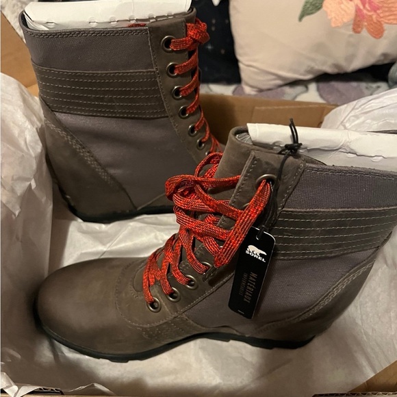 Sorel Lexie Wedge Bootie NIB size 9 - Picture 3 of 6